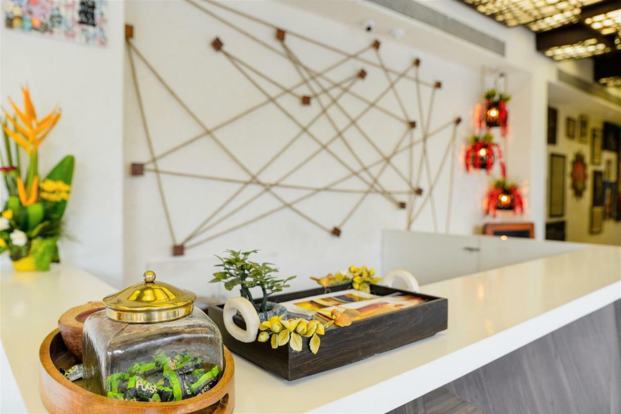Dragonfly Hotel - The Art Hotel Mumbai Exterior photo
